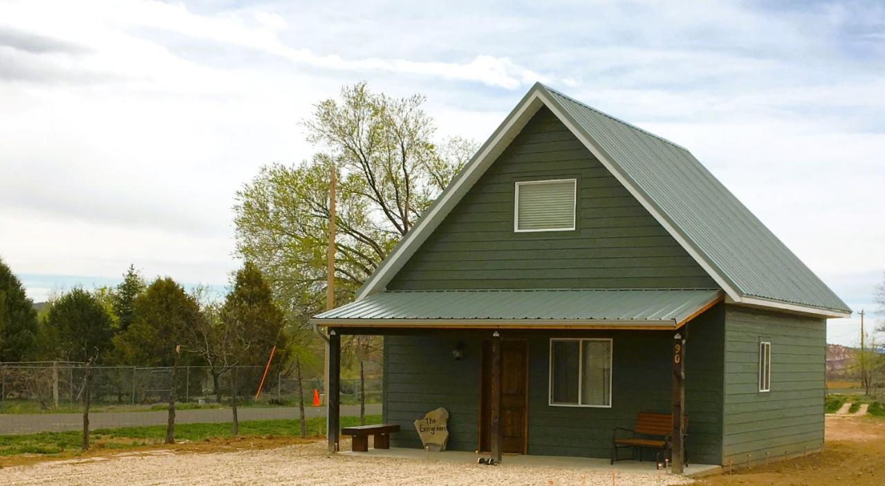 Private, Charming Cabin - Sleeps 5 - The Evergreen - Bryce Canyon National Park Cannonville Eksteriør billede